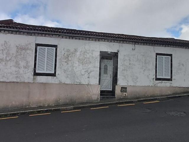 Moradia T2 à venda em Conceição, Ribeira Grande RE/MAX Portugal