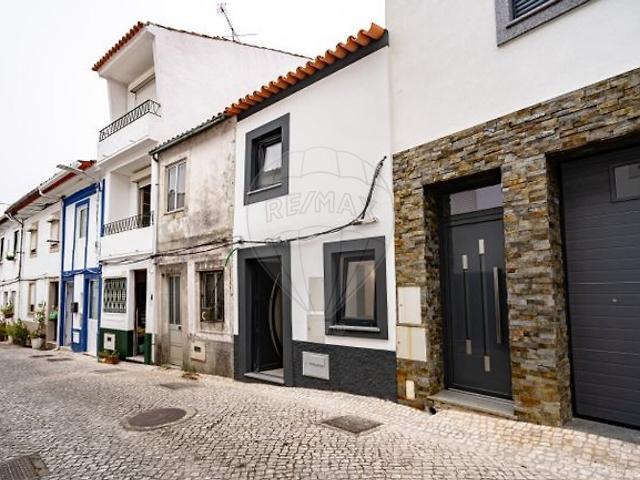 Moradia T2 à venda em Condeixa a Velha e Condeixa a Nova, Condeixa a Nova RE/MAX Portugal