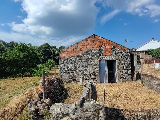 Moradia T2 à venda em Constantim e Vale de Nogueiras, Vila Real RE/MAX Portugal