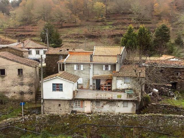 Moradia T2 à venda em Cadafaz e Colmeal, Góis RE/MAX Portugal