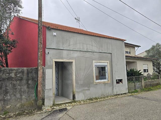 Moradia T2 à venda em Cantanhede e Pocariça, Cantanhede RE/MAX Portugal