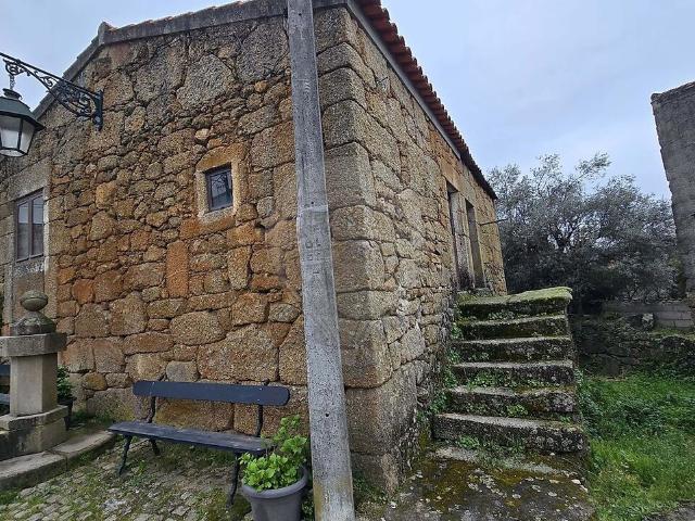 Moradia T2 à venda em Caria, Belmonte RE/MAX Portugal