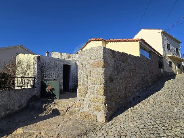 Moradia T2 à venda em Caria, Belmonte RE/MAX Portugal