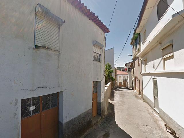 Moradia T2 à venda em Casegas e Ourondo, Covilhã RE/MAX Portugal