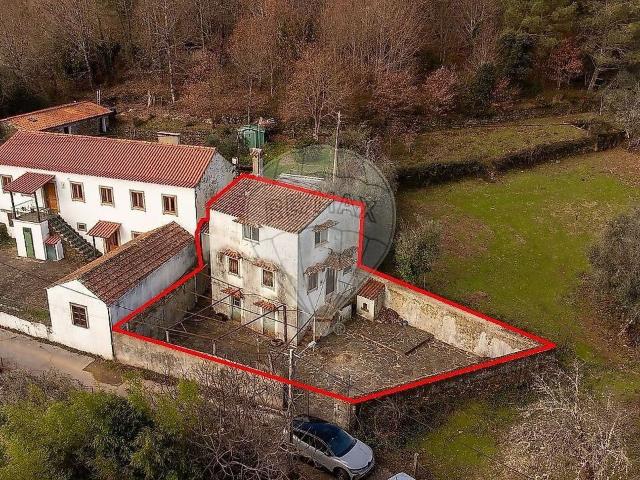 Moradia T2 à venda em Castanheira de Pêra e Coentral, Castanheira de Pêra RE/MAX Portugal