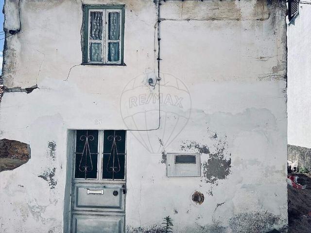 Moradia T2 à venda em Cebolais de Cima e Retaxo, Castelo Branco RE/MAX Portugal