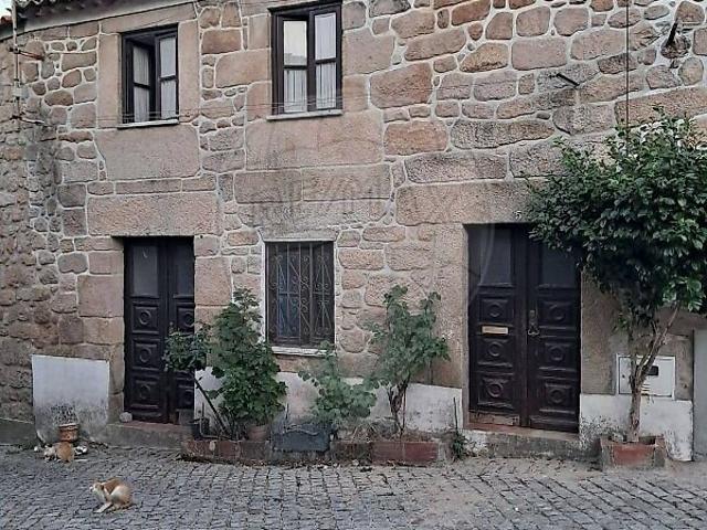 Moradia T2 à venda em Celorico São Pedro e Santa Maria e Vila Boa do Mondego, Celorico da Beira RE/MAX Portugal