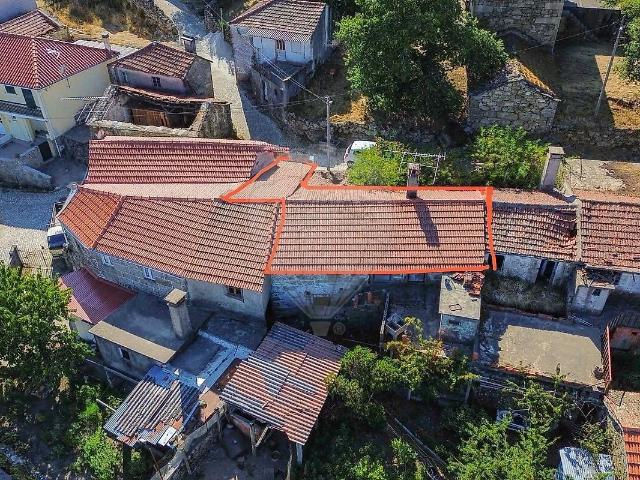 Moradia T2 à venda em Cujó, Castro Daire RE/MAX Portugal