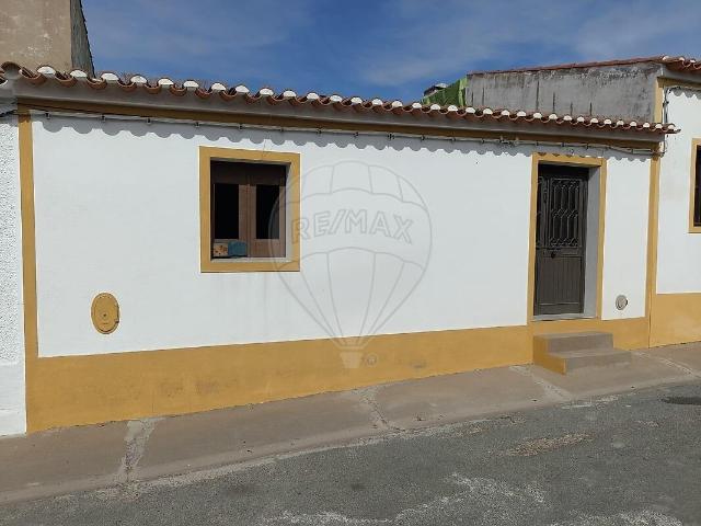 Moradia T2 à venda em Amareleja, Moura RE/MAX Portugal