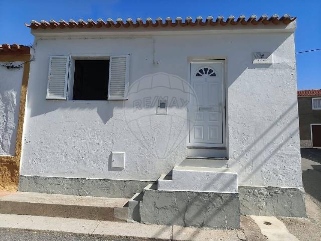 Moradia T2 à venda em Amareleja, Moura RE/MAX Portugal