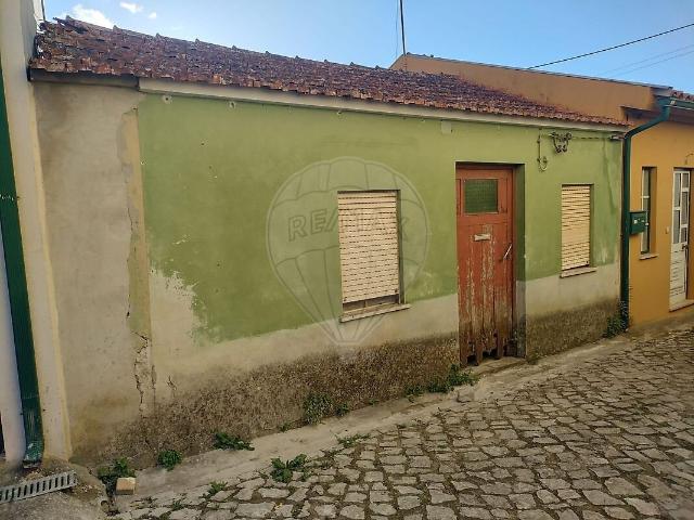 Moradia T2 à venda em Antuzede e Vil de Matos, Coimbra RE/MAX Portugal