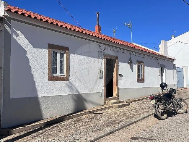 Moradia T2 à venda em Abela, Santiago do Cacém RE/MAX Portugal