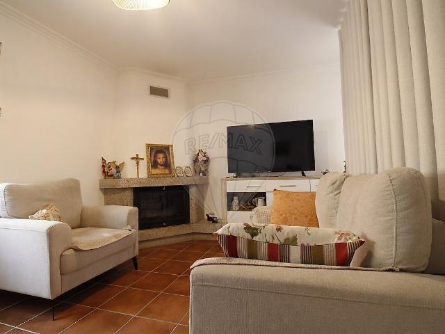 Moradia T2 à venda em Alcongosta, Fundão RE/MAX Portugal