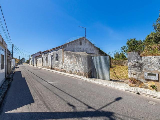 Moradia T2 à venda em Alcobaça e Vestiaria, Alcobaça RE/MAX Portugal