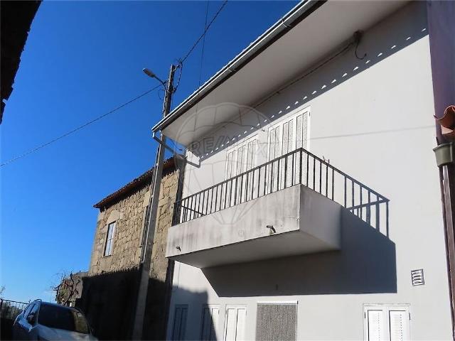 Moradia T2 à venda em Aldeia do Bispo, Águas e Aldeia de João Pires, Penamacor RE/MAX Portugal