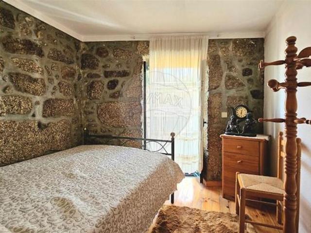 Moradia T2 à venda em Aldeias e Mangualde da Serra, Gouveia RE/MAX Portugal