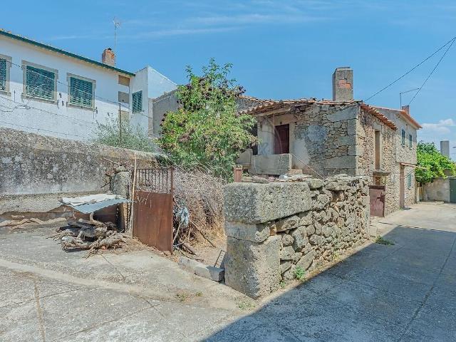 Moradia T2 à venda em Algodres, Vale de Afonsinho e Vilar de Amargo, Figueira de Castelo Rodrigo RE/MAX Portugal