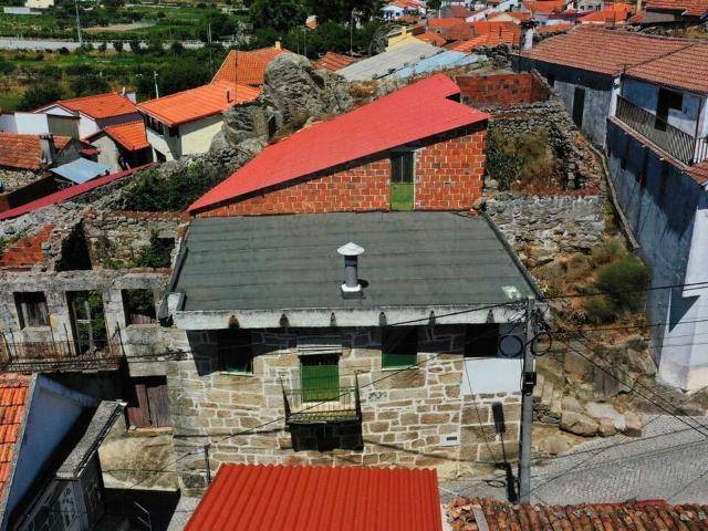 Moradia T2 à venda em Alijó