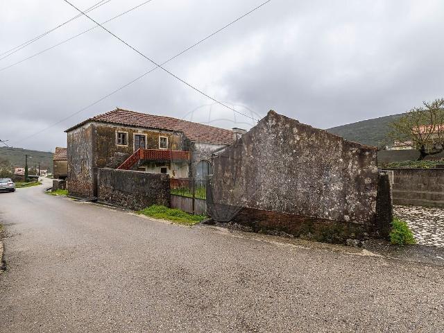 Moradia T2 à venda em Arrimal e Mendiga, Porto de Mós RE/MAX Portugal