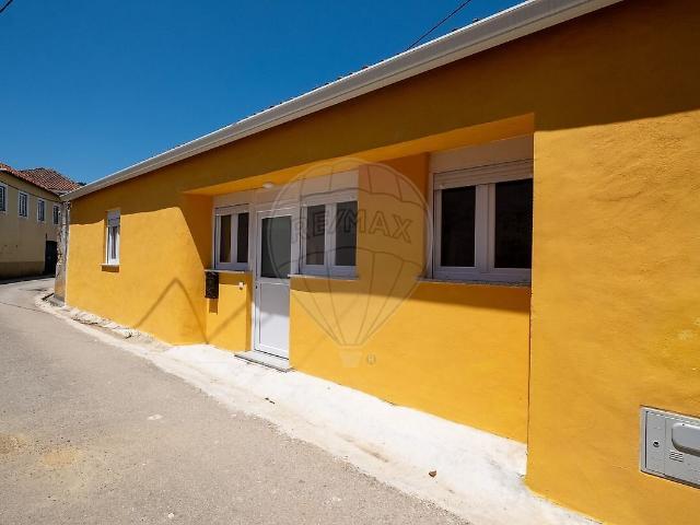 Moradia T2 à venda em Arrifana, Vila Nova de Poiares RE/MAX Portugal