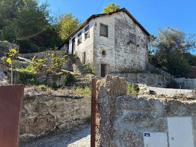 Moradia T2 à venda em Bouro Santa Maria, Amares RE/MAX Portugal