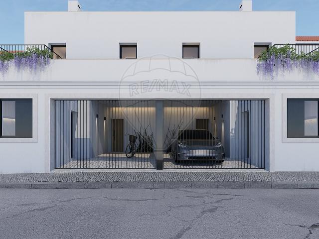 Moradia T2 à venda em Bacelo e Senhora da Saúde, Évora RE/MAX Portugal