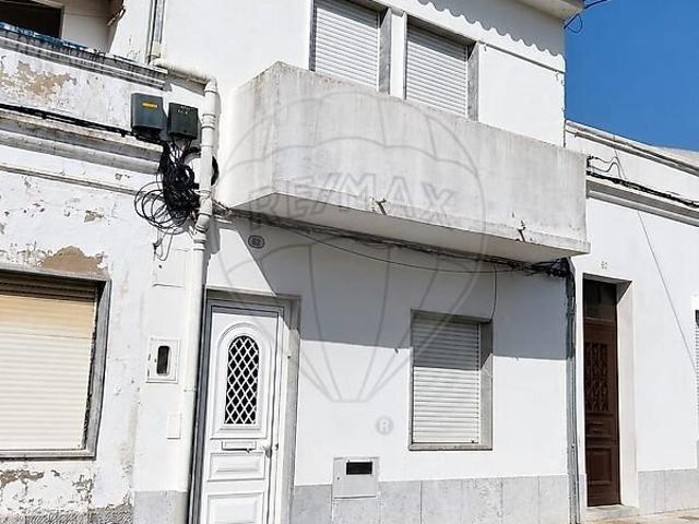 Moradia T2 à venda em Beja Santiago Maior e São João Baptista, Beja RE/MAX Portugal