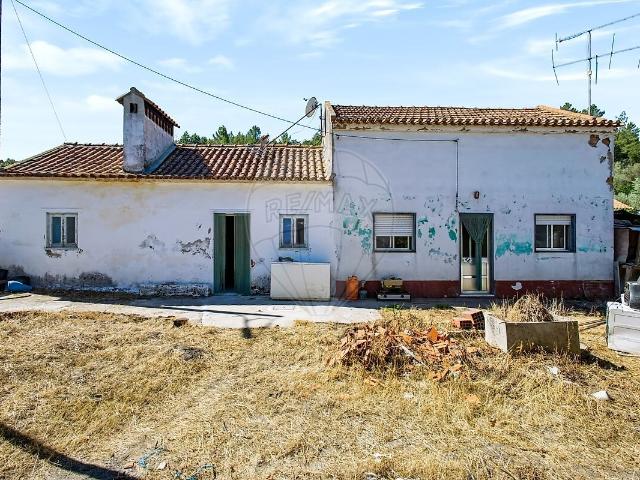 Moradia T2 à venda em Bemposta, Abrantes RE/MAX Portugal