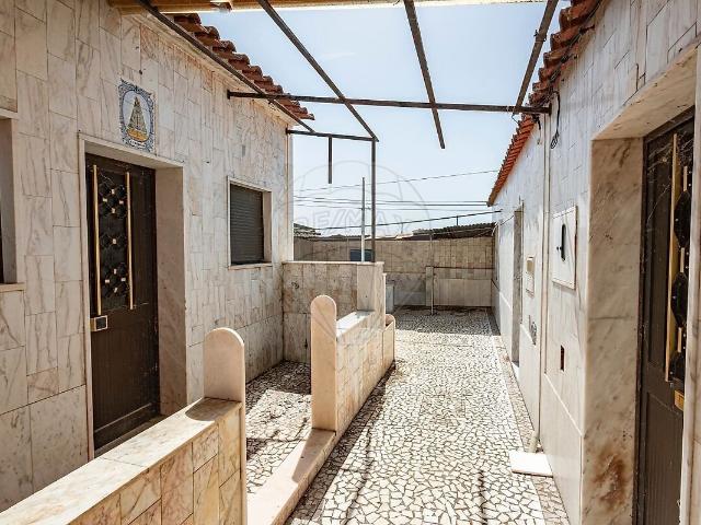 Moradia T2 à venda em Bencatel, Vila Viçosa RE/MAX Portugal