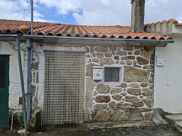 Moradia T2 à venda em Benespera, Guarda RE/MAX Portugal