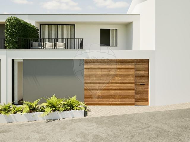 Moradia T2 à venda em Brasfemes, Coimbra RE/MAX Portugal