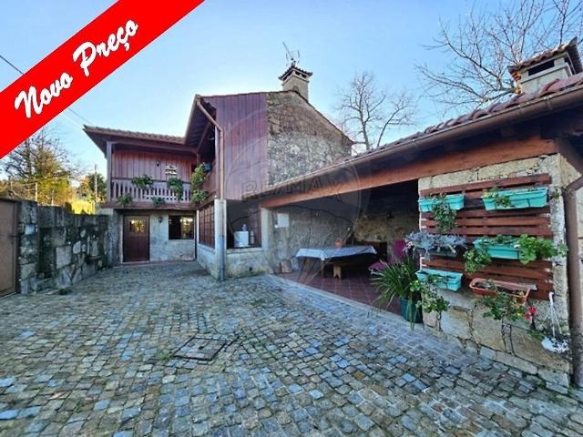 Moradia T2 à venda em Bravães, Ponte da Barca RE/MAX Portugal