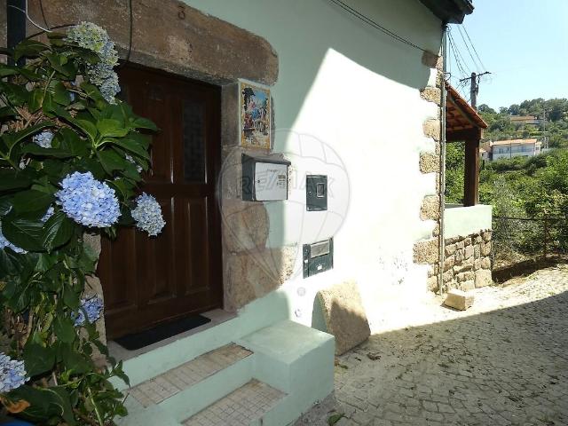 Moradia T2 à venda em Gouviães e Ucanha, Tarouca RE/MAX Portugal