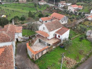 Moradia T2 à venda em Góis