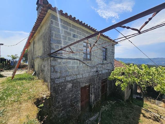 Moradia T2 à venda em Gondoriz, Arcos de Valdevez RE/MAX Portugal