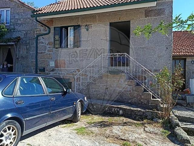 Moradia T2 à venda em Gosende, Castro Daire RE/MAX Portugal
