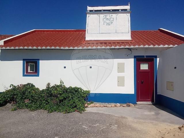 Moradia T2 à venda em Gafanhoeira São Pedro e Sabugueiro, Arraiolos RE/MAX Portugal