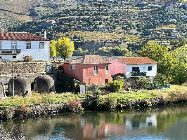 Moradia T2 à venda em Galafura e Covelinhas, Peso da Régua RE/MAX Portugal