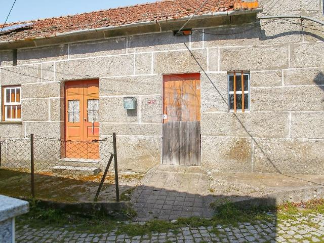 Moradia T2 à venda em Gestaçô, Baião RE/MAX Portugal