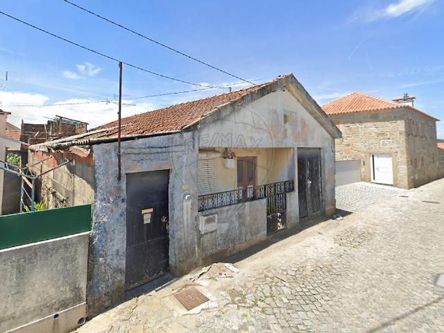 Moradia T2 à venda em Gilmonde, Barcelos RE/MAX Portugal