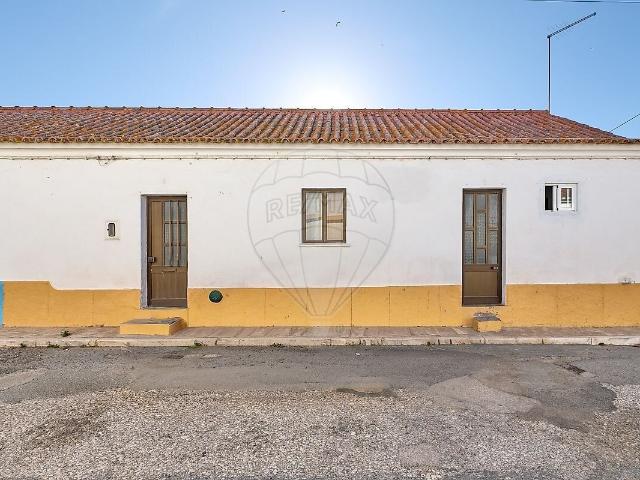 Moradia T2 à venda em Ermidas Sado, Santiago do Cacém RE/MAX Portugal