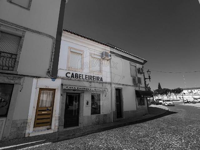 Moradia T2 à venda em Estremoz Santa Maria e Santo André, Estremoz RE/MAX Portugal