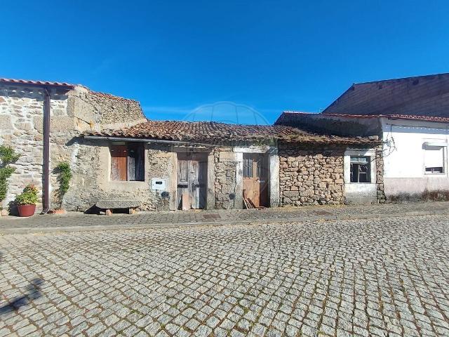 Moradia T2 à venda em Escalhão, Figueira de Castelo Rodrigo RE/MAX Portugal