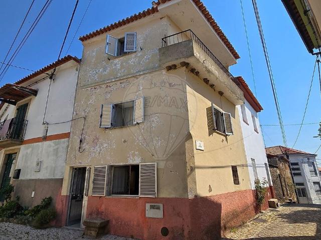 Moradia T2 à venda em Escalos de Cima e Lousa, Castelo Branco RE/MAX Portugal
