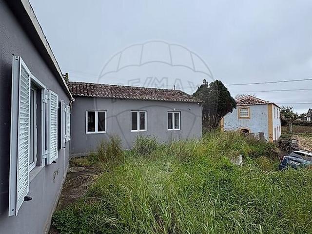 Moradia T2 à venda em Fontinhas, Praia da Vitória RE/MAX Portugal