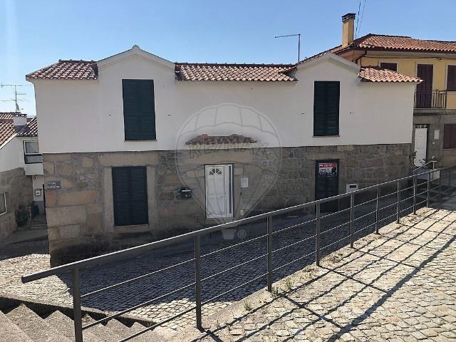 Moradia T2 à venda em Fornos de Algodres, Fornos de Algodres RE/MAX Portugal