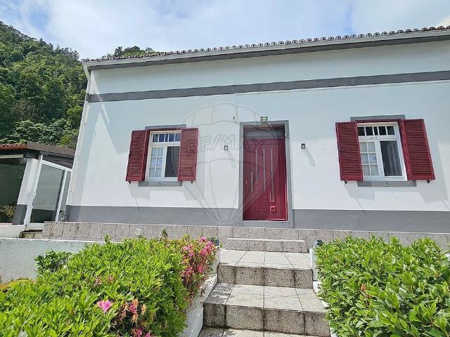 Moradia T2 à venda em Faial da Terra, Povoação RE/MAX Portugal