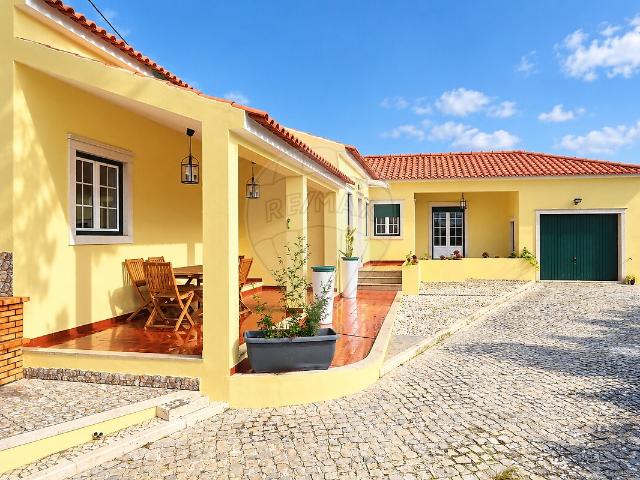 Moradia T2 à venda em Famalicão, Nazaré RE/MAX Portugal