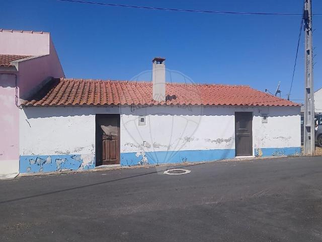 Moradia T2 à venda em Ferreira do Alentejo e Canhestros, Ferreira do Alentejo RE/MAX Portugal
