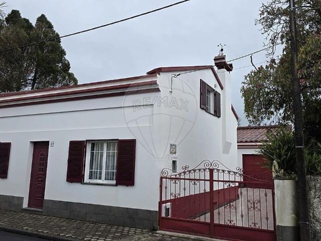 Moradia T2 à venda em Furnas, Povoação RE/MAX Portugal